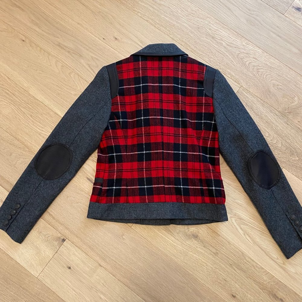 Blazer - Picture 2 of 3